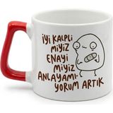 Desene Bak Iyi Kalplimiyiz Enayimiyiz Yazılı - Komik Tasarım Baskılı Seramik Hediye Kupa Bardak - Kırmızı