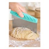 Desenli Saplı Metal Hamur Spatulası, Hamur Kesme ve Bölme Aparatı, Pasta Sıvama ve Mutfak Kazıyıcı, Ergonomik Plastik Saplı (SU YEŞİLİ)