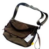 Design Studio Travel Sling Bag Medium - Yeşil Omuz Çantası, Su İtici Kumaş, Ayarlanabilir Askılı Şehir ve Seyahat Çantası