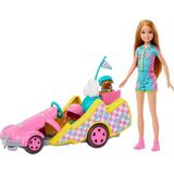 Die Grup Barbie ve Stacie; Dönen Tekerlekleri Olan Go Kart Arabası, Köpek, Aksesuarlar ve Çıkartma Sayfası Dahil 9 Parçalık Oyun Seti, HRM08 - Ahşap