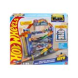 Die Grup Hot Wheels Akrobasi Garajı Oyun Seti Hot Wheels Maceraya Başlangıç Garajı, 4 Katlı, 3-8 Yaş Arası Çocuklar Için GNL70 GNL70