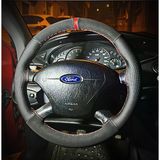 Dikişli Direksiyon Kılıfı Nubuk / Noktalı Deri Kırmızı Yüzük Kırmızı Dikiş Ford Focus 1 İçin