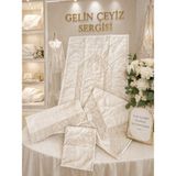 Dilex Lüks Kadife 4 Parça Seccade Seti Bohçalı – Nakışlı Gelin Bohçası Seti, Damat Çeyizlik Namaz Seti (Ekru / Gri ) - Beyaz