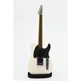 Diyez Müzik Telecaster Kasa Tasarım Elektro Gitar Şeklinde Standlı Biblo – Beyaz/Siyah (Turuncu Perdeli Sap) Vitrin