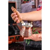 DMT Copper El Yapımı İşlemeli Bakır Cezve 450 ml | Ahşap Saplı, Kalaylı İç Yüzey, El İşlemesi Desen, 4 Kişilik, Gaziantep Üretimi