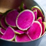Doğal İçi Kırmızı Dışı Beyaz Sulu Watermelon Turp Tohumu (50 tohum)