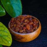 Doğal Lezzetler Sultani Kuru Üzüm, Çekirdeksiz Kuru Üzüm, Sarı Kuru Üzüm, Sarıgöl Üzümü - 100 gr