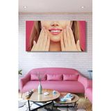 Doğal Pembe Manikürlü Tırnaklar Yatay Kanvas Tablo Tekli Kuaför Güzellik Salonu Makyaj Nail Art 3471