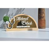 Doktor Figürlü Altın Pleksi Masa Isimliği ,wart Dizayn - Altın - Beyaz - 24X12X5cm