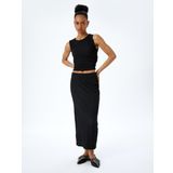 Dokulu Slim Fit Bisiklet Yaka Kolsuz Bluz