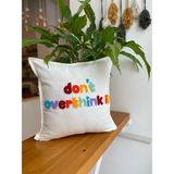 Dont Overthink It Yazılı Punch Işlemeli Pamuklu Kumaş Kırlent Kılıfı - Renkli Punch Kırlent Kılıfı - 43 x 43 cm