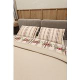 Durul Vintage Çift Kişilik Pike Takımı - %100 Pamuk, Kanaviçe Kırmızı Nakışlı, Bordo Yan Kumaş - Bej