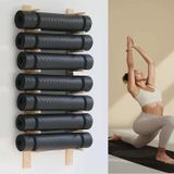 Duvara Monte Yoga Mat Tutucu - Yoga Paspasları, Köpük Silindirler ve Spor Salonu Ekipmanları için Premium Ahşap Depolama Rafı - Ev veya Stüdyo için Yerden Tasarruf Sağlayan Düzenleyici