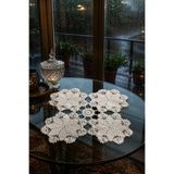 EastWest Trading El Yapımı Vintage Çiçekli Dantel İşlemeli Çeyizlik Geleneksel 21x21 cm Sehpa Örtüsü