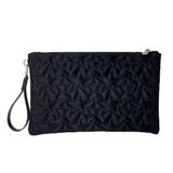 Ecrou Yıldız Desenli Siyah Süet Portföy – Yumuşak Süet Dokulu El Çantası, Bilek Askılı Şık Kadın Clutch, Gece & Günlük Kullanıma Uygun 30×19 cm Portföy Çanta