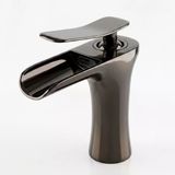 Edge Parlak Füme Lüks Lavabo Bataryası | Modern Tasarım | 15 Cm Pirinç Gövde Premium Banyo Batarya