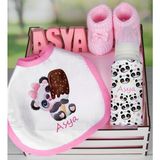 Ejoya Ahşap Sandıkta Kişiye Özel Önlük Biberon Taş Isimlik ve Patik Bebek Hediye Seti 109523