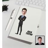 Ejoya Kişiye Özel Büyük Patron Karikatür Tasarım Defter Kalem Seti 91316