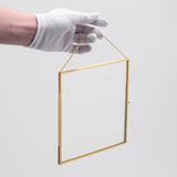 El Crea Designs 20x20cm Pirinç Gold Kapaklı Cam Duvar Askılı Fotoğraf Çerçevesi
