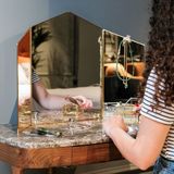 El Crea Designs Büyük Boy 3 Kanatlı Katlanabilir Masaüstü Makyaj Aynası Pirinç Gold Altın Renk El Yapımı Şifonyer Aynası 80 x 50 cm