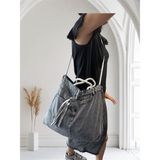 El Işçiliği Charm Detaylı Denim Omuz Çantası - Gri