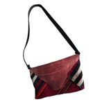 El Yapımı Mini Kilim Çanta, Kırmızı ve Siyah Çizgili, Deri Detaylı, Ayarlanabilir Omuz Askılı, Manyetik Düğmeli