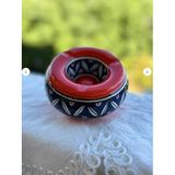 El Yapımı Seramik Kapaklı Küllük, Çap 10 cm x Yükseklik 6 cm | Geleneksel Çini Deseni, Mineral Bazlı Renkler, Yuvarlak Şekil, Kütahya Çiniciliği, Kaolin Seramik