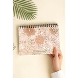 Eldesen Tasarım Haftalık Planlayıcı A5 Defter, Esnek İnce Karton Kapaklı, 1 Yıllık Planlayıcı, Altın Çiçek