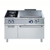 Electrolux Professional Endüstriyel Gazlı Kapalı Ateş Ocak (tam Modul), Merkezde 7 Kw''lık Tek Brulör + 2 Açık Ateş Ocak, Her Brulör 5,5 Kw + Gazlı Fırın E7STGL3010
