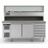 Electrolux Professional Endüstriyel Pizza Hazırlık Tezgahı, Garnitürlüklü, 2 Kapılı Ve 6 Çekmeceli, 0+10°C, Aısı 304 Rcsh2d6w Vitrin