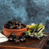 Elif Candar Lüx (Yağlı) Sele Zeytin 1 kg