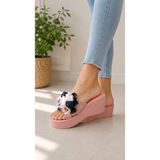 Elisa 333 Çiçek Güllü Detaylı Dolgu Topuklu Terlik Sandalet Topuk Boyu: 8 cm - Pembe