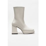 Elle Shoes Bej Deri Kadın Topuklu Bot