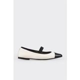 Elle Shoes Ekru Deri Kadın Babet