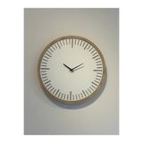 ERGEÇ TASARIM AXIS Modern Minimal Ahşap Duvar Saati 50 cm Beyaz Atlantik Çam Çerçeveli Sessiz Akar Mekanizma