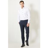 Erkek Beyaz Slim Fit Dar Kesim Ata Yaka Kolay Kirismayan %100 Pamuk Gömlek