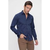 Erkek Lacivert Slim Fit Dar Kesim Düz Sert Yaka Uzun Kollu Gömlek