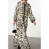 Ersefa Moda Stil Relaxed Hakim Yaka Maxi Boy Tesettür Geometrik Desenli Viskon Dokuma Elbise - Bej - 38