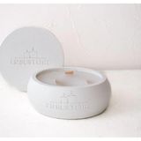 Ersustore 1,500 Gram Büyük Boy Ahşap 3 Fitil Kokulu Soya Wax Beton Kapaklı Dekoratif Mum