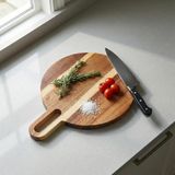 Esmo Home Deconox Doğal Akasya Ahşap Yuvarlak Kesme Tahtası ve Sunum Tepsisi – 21 cm Saplı Pratik Doğrama Panosu, Peynir Tabağı ve Pizza Servis Tahtası