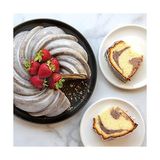 Esmo Home Nordic Ware Swirl Alüminyum Döküm Pişirme Kalıbı Ø 26 x 10 cm - Ekstra Kalite - Abd'de Üretilmiştir - Option-1 - (ClearEyelets)Black-RadiantOrchid