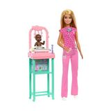 Esranın Dünyası Barbie Kariyer Oyun Setleri - Doktor Bebek Çocuk Doktoru Barbie, Sarışın Bebek, 1 Bebek Figürü, Mobilya ve Aksesuarlar JCR72
