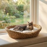Esranın Dünyası Deconox Oval Hasır Kedi Yatağı, Doğal Örme Dekoratif Kedi Sepeti, Yumuşak Minderli ve Alçak Girişli Konforlu Kedi Yuvası, Estetik Uyku Alanı - 100 x 100 x 10 cm