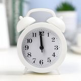 Esranın Dünyası Kaktüskedi Søtrund Akar Saniyeli Alarmlı Analog Masa Saati - Çalar Saat B - Ahşap - Bej - Siyah