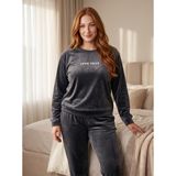 Estiva Kadın Everything Yazılı Büyük Beden Kadife Pijama Takımı