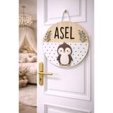 estölye El Yapımı Penguen Temalı İsme Özel Yuvarlak Bebek Kapı süsü, Hastane Süsü, Bebek İsimlik