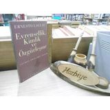 Evrensellik, Kimlik ve Özgürleşme - Ernesto Laclau