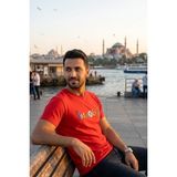 Exve Exclusive Kırmızı Üzerine Rengarenk Harflerle Istanbul Nakışlı Erkek Tişört Pamuk Penye T-Shirt - Kırmızı - Mavi