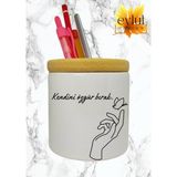 Eylül Design Kendini Özgür Bırak Yazılı Baskılı Seramik Kalemlik Ahşap Detaylı Kalem Kutusu Doğum Günü Hediyesi