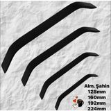 Eymen Meral Aksesuar Geniş Alm Şahin Siyah Rengi 160mm Kulp Malzeme Kaliteli Olup Kırılmazdır (Vidalar Dahil) Ölçüler Kapağınızdaki Iki Delik Arası Ölçüleridir!